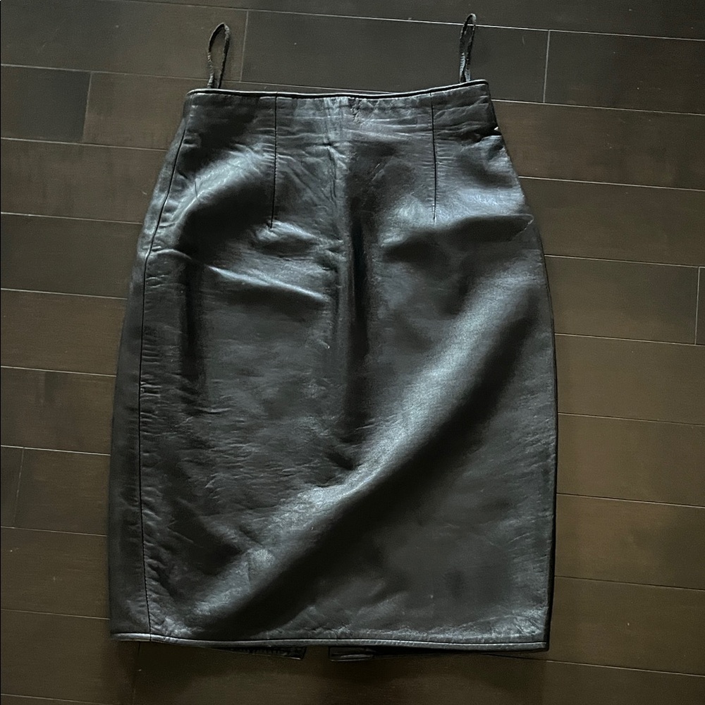 Vakko Black Leather Pencil Skirt
